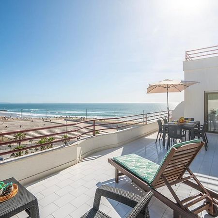 Costa Beach Apartment By The Portuguese Butler Costa de Caparica Eksteriør billede