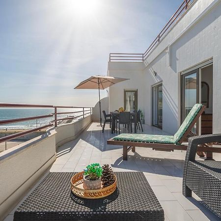 Costa Beach Apartment By The Portuguese Butler Costa de Caparica Eksteriør billede