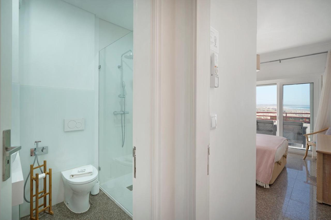 Costa Beach Apartment By The Portuguese Butler Costa de Caparica Eksteriør billede