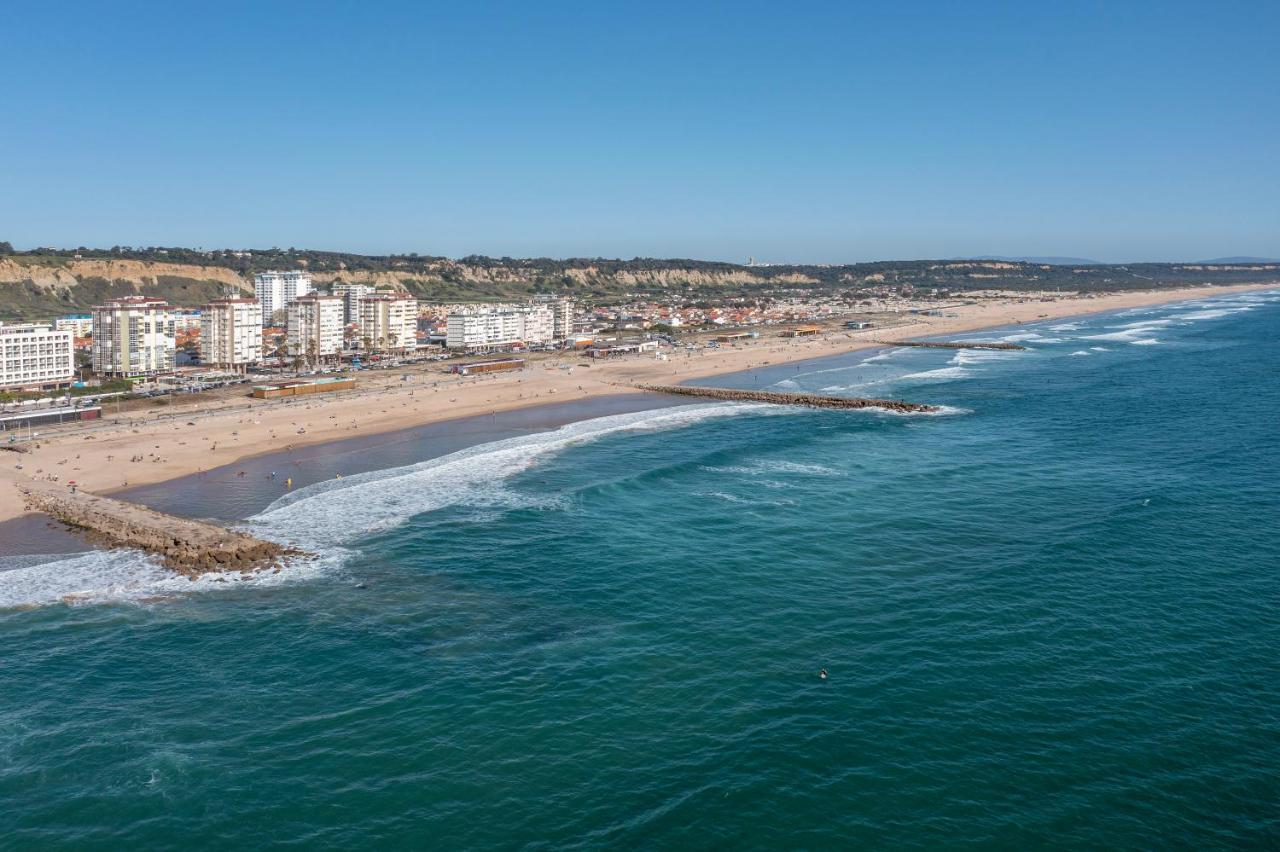 Costa Beach Apartment By The Portuguese Butler Costa de Caparica Eksteriør billede
